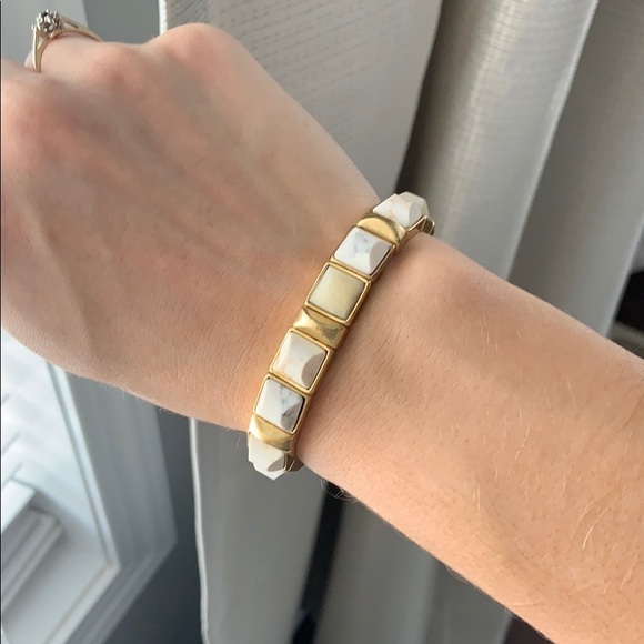 Sawyer Stone Bracelet White and Gold Stella & Dot - Picture 2 of 3